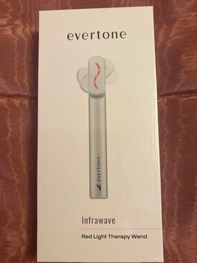 Evertone NWT Red Light Silver